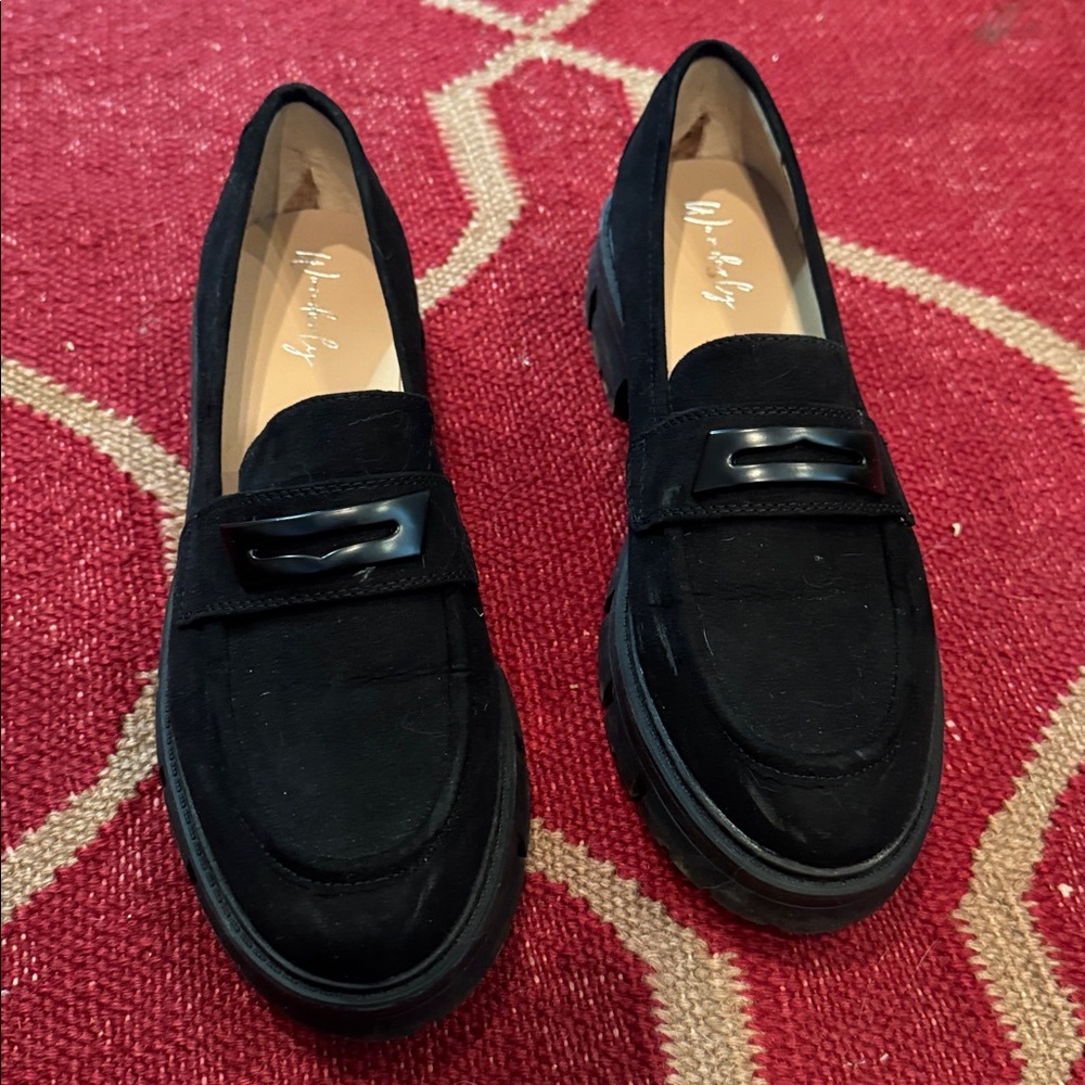 Wonderly Black Loafers